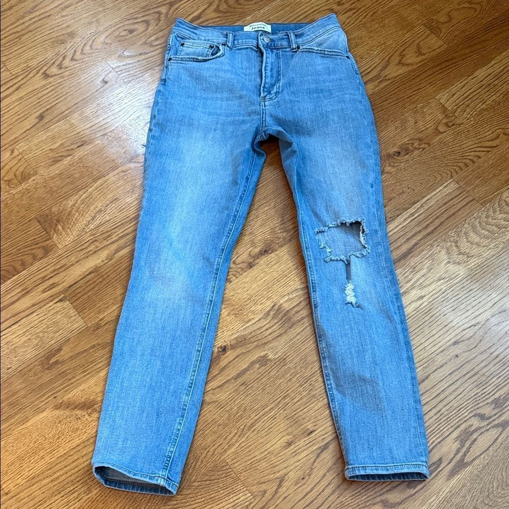 Reformation Cyprus Destroyed Skinny Jeans Light Wash Distressed Denim Size 28